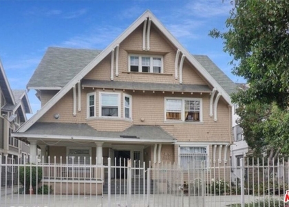 1125 S Lake Street - Photo 1