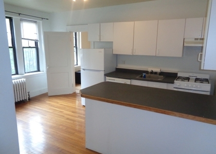 75 Queensberry St - Photo 1