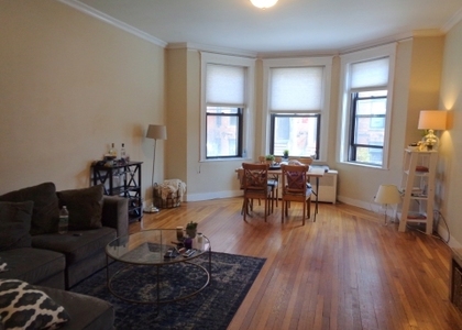 50 Carlton St - Photo 1