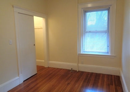 550 Brookline Ave - Photo 1