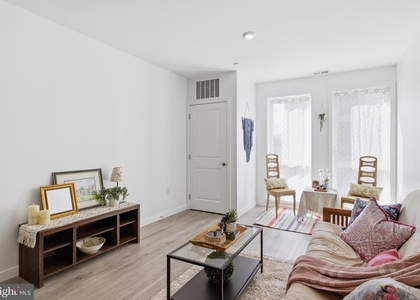 915 N Broad Street - Photo 1