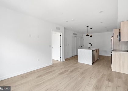 208 Vine Street - Photo 1