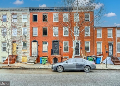1138 W Lombard Street - Photo 1