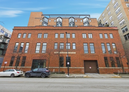 222 S Racine Avenue - Photo 1