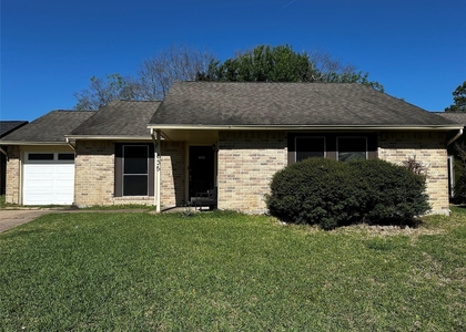 635 Jeff Davis - Photo 1