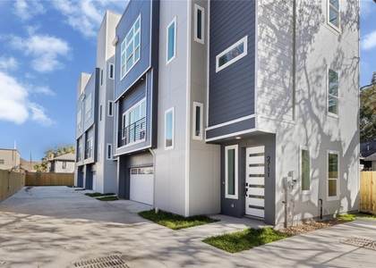 2707 Dennis Street - Photo 1