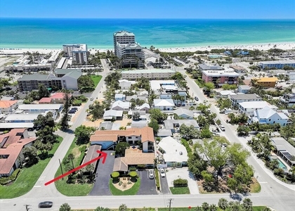 722 S Blvd Of The Presidents - Photo 1