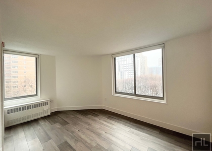 Second Avenue - Photo 1