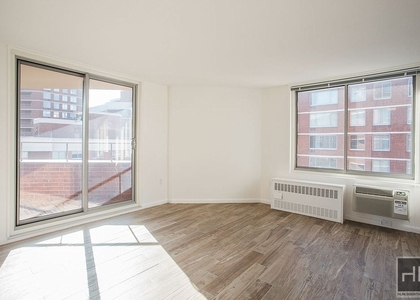 2nd Avenue - Photo 1