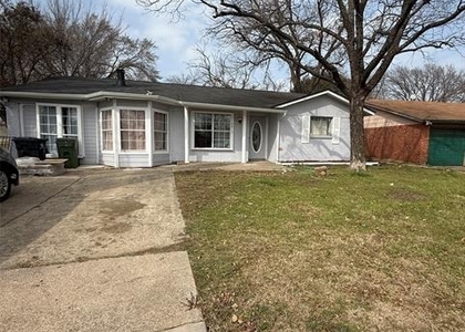 2615 E Mitchell Street - Photo 1