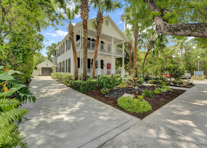 306 N Swinton Avenue - Photo 1
