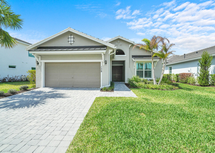 138 Se Palma Street - Photo 1
