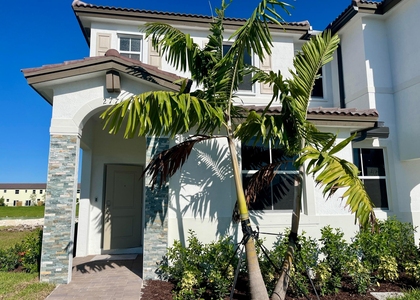 2776 Se 26th Avenue - Photo 1