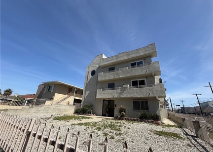 400 N Hobart Boulevard - Photo 1