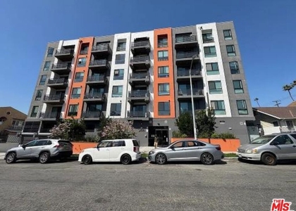 955 Fedora Street - Photo 1