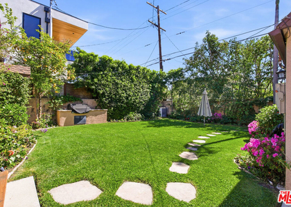 8424 W 4th Street - Photo 1