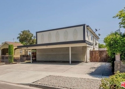 2210 S Sycamore Avenue - Photo 1