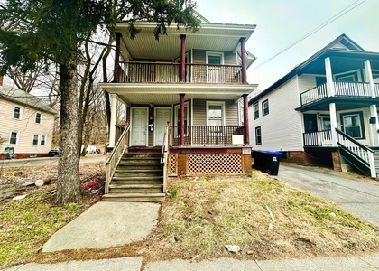 197 N Hamilton Street - Photo 1