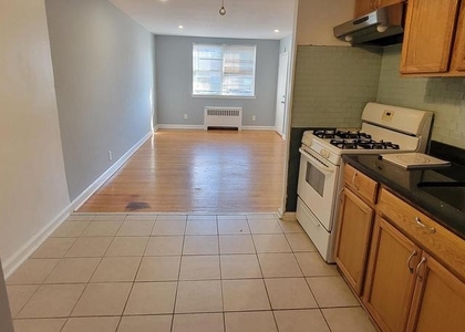 307 E Clarkson Avenue - Photo 1