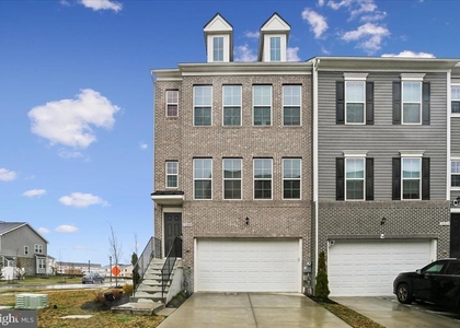 10800 Blanton Way - Photo 1