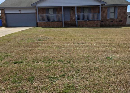 513 Roundtree Drive - Photo 1