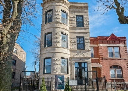 5021 S Indiana Avenue - Photo 1