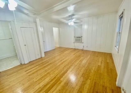 1410 Wentworth Street - Photo 1