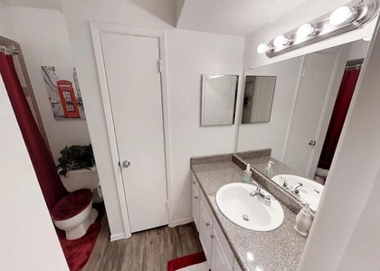 515 S Bender Avenue - Photo 1