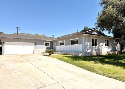 1429 Underhill - Photo 1