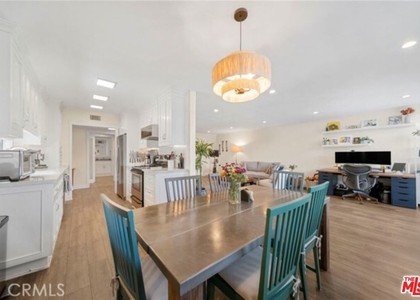 5301 Balboa Boulevard - Photo 1