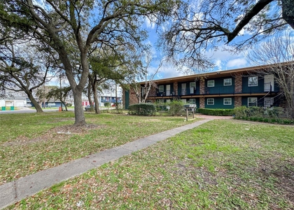 411 Avenue A - Photo 1