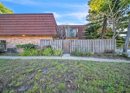 2605 10th Court - Photo 1