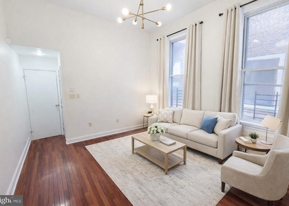 1828 Green Street - Photo 1