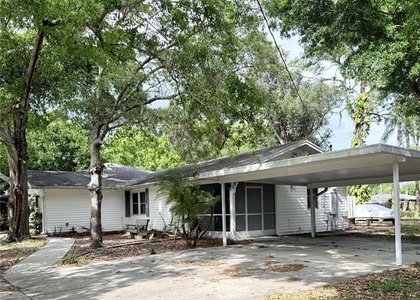 2419 Wells Avenue - Photo 1
