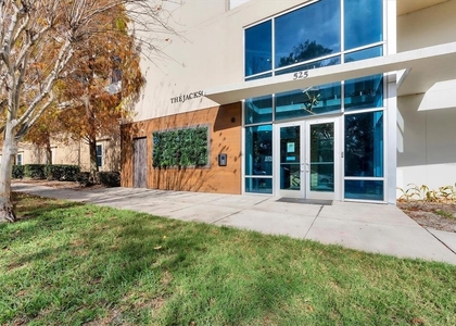 525 E Jackson Street - Photo 1