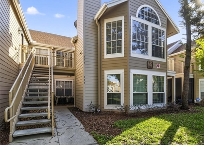 682 Youngstown Parkway - Photo 1