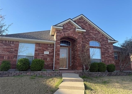 4606 Rosewood Lane - Photo 1