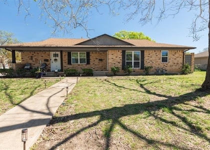 602 N Morris Street - Photo 1