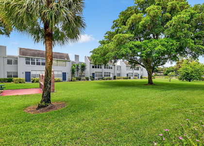 2340 Sw 22nd Avenue - Photo 1