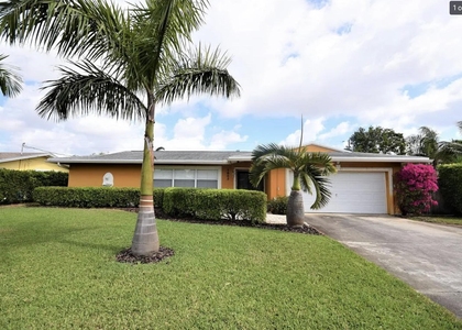 1003 Sw 24th Avenue - Photo 1