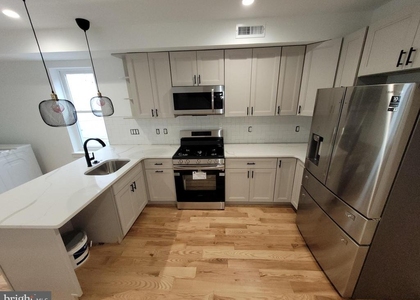223 E Girard Avenue - Photo 1