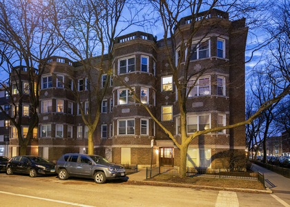 6042 N Kenmore Avenue - Photo 1