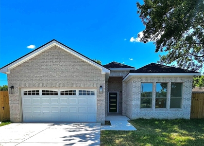 10127 Grover Ln - Photo 1