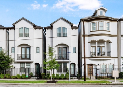 211 Milby Street - Photo 1