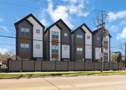 2528 Live Oak Street - Photo 1