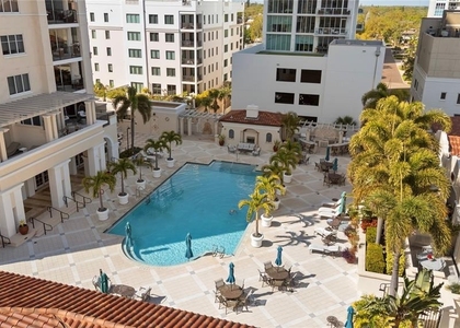 300 Beach Drive Ne - Photo 1