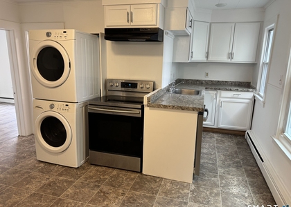 70 Woodbine Street - Photo 1