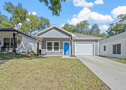 208 D Street - Photo 1