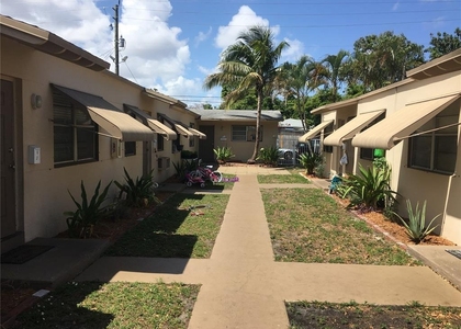 1927 Lincoln Street - Photo 1