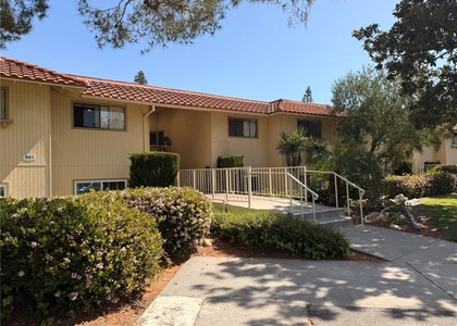 861 Ronda Mendoza - Photo 1